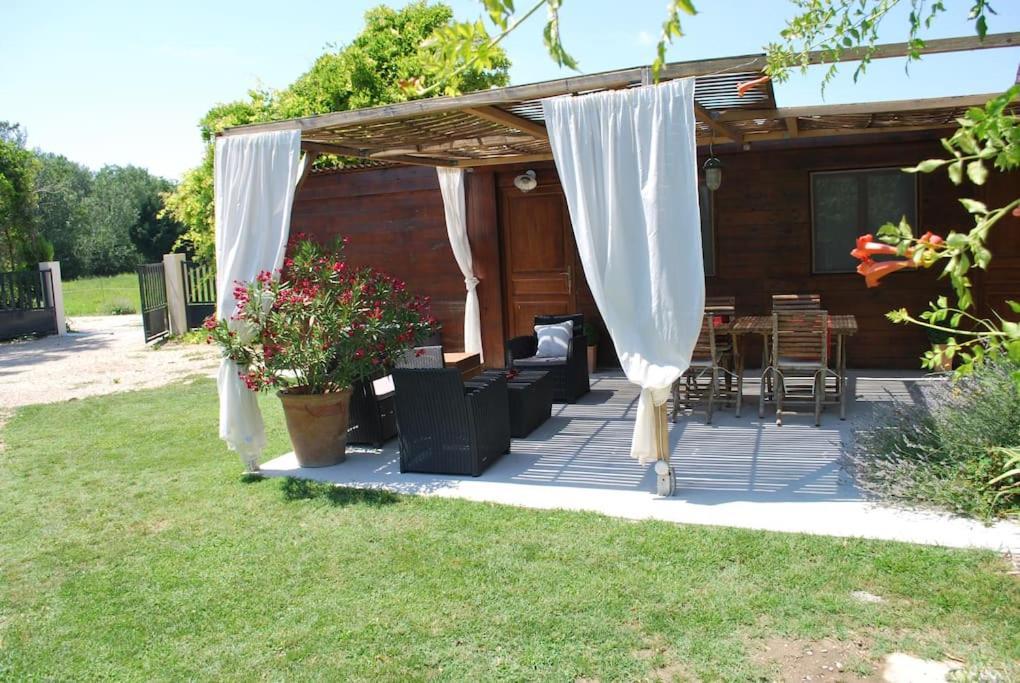 Le Cabanon Tendance Du Luberon Mérindol Eksteriør billede